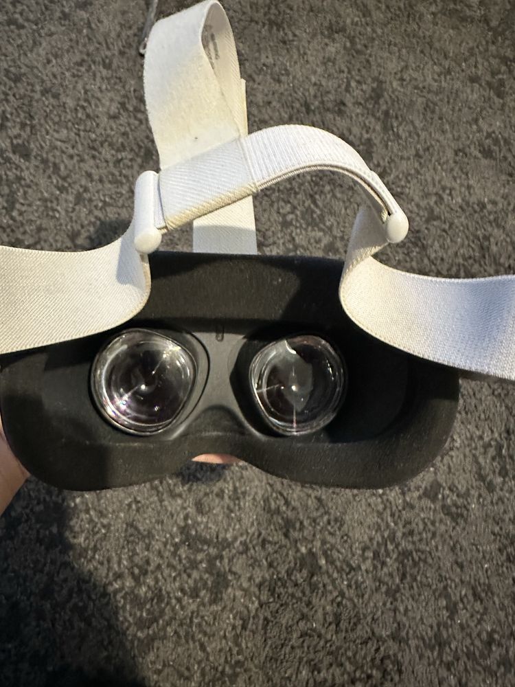 Gogle VR Oculus Quest 2 64GB + Travel case