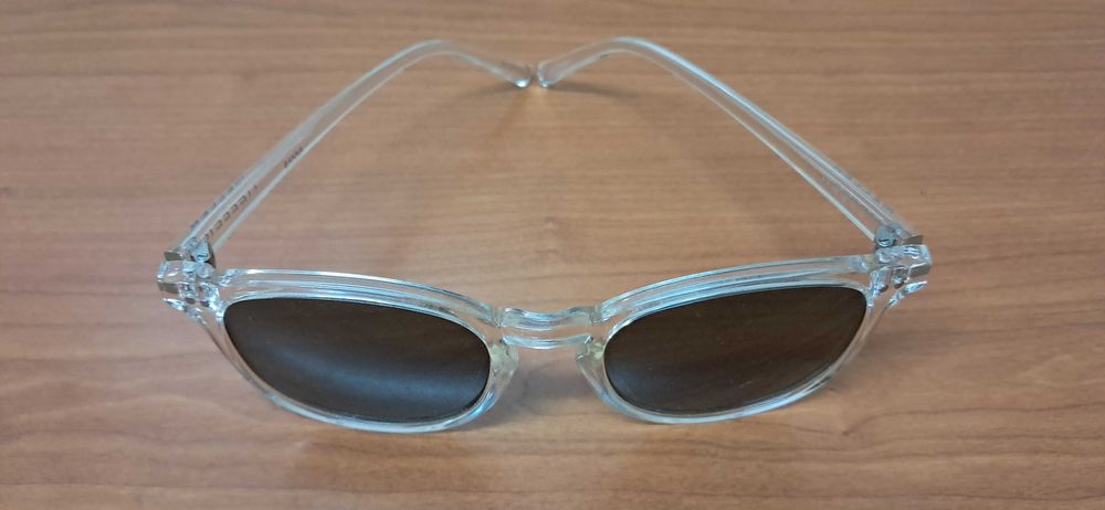 Óculos Sol originais Meller, lentes verdes e armação transparente