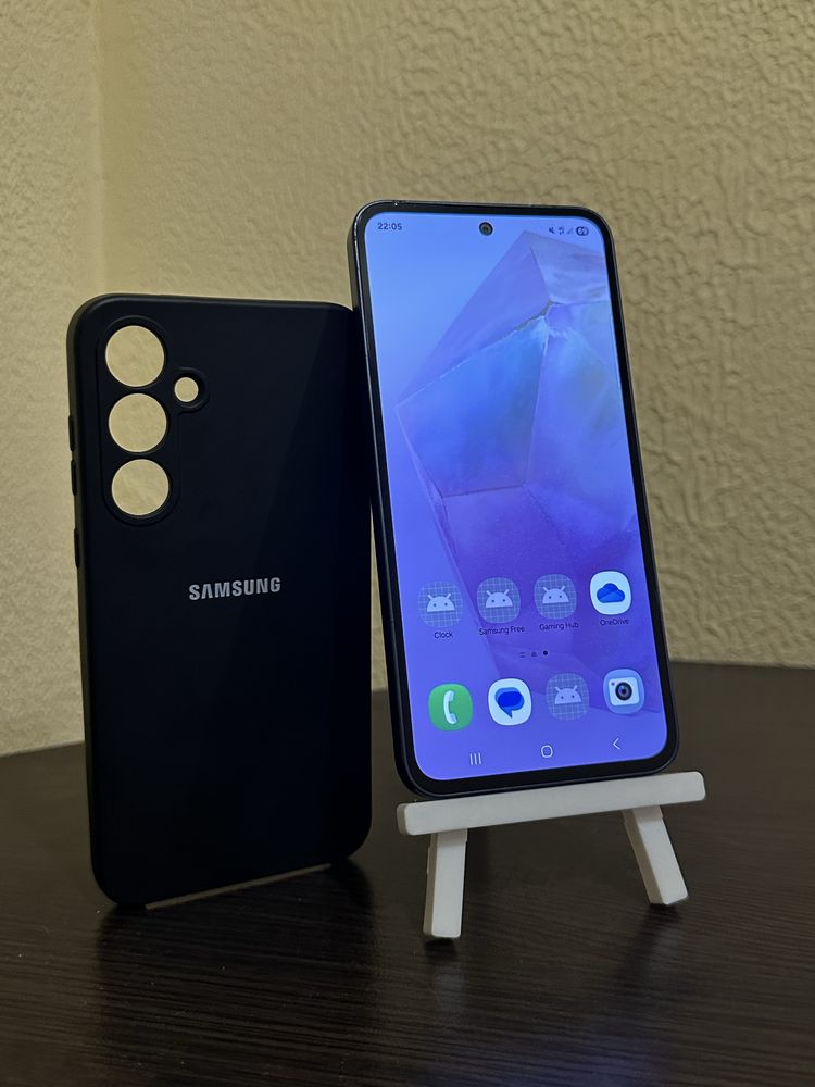 Продам samsung A35 8/256