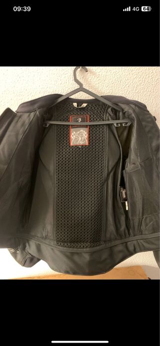 Casaco mota BELA pele