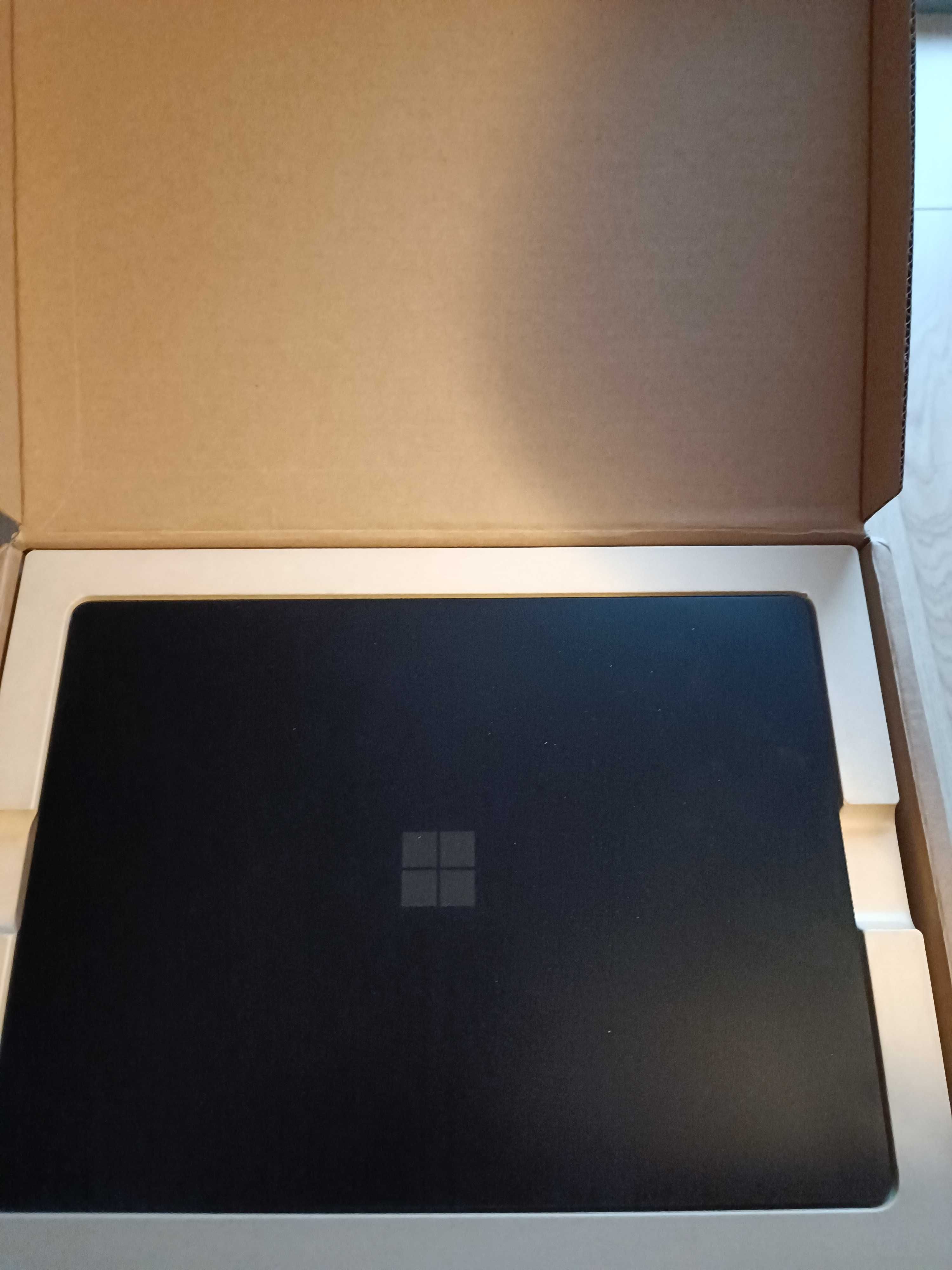 Microsoft Surface Laptop 3 15 cali i7/32GB/1TB - Black Matt - Jak Nowy