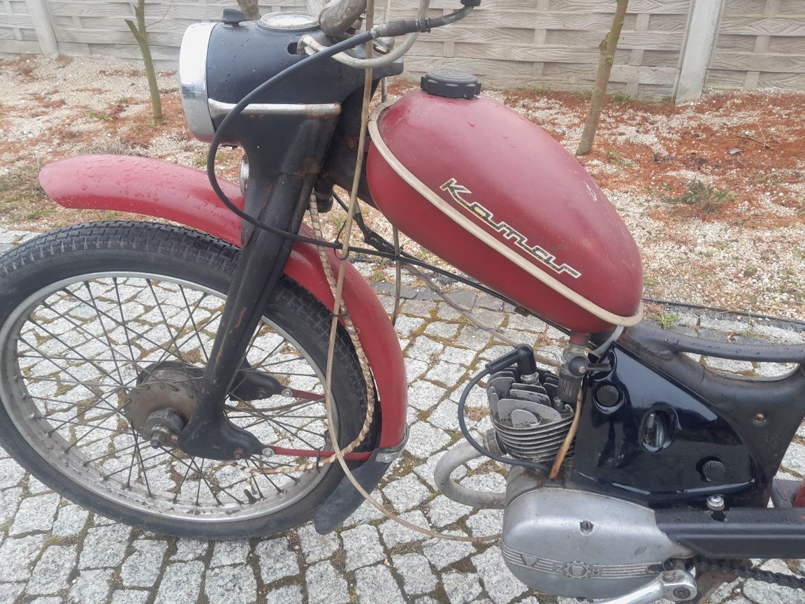 Komar 2320 sztywniak na chodzie oryginalny lakier