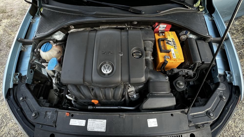 Volkswagen Passat B7 USA 2.5 газ/бензин