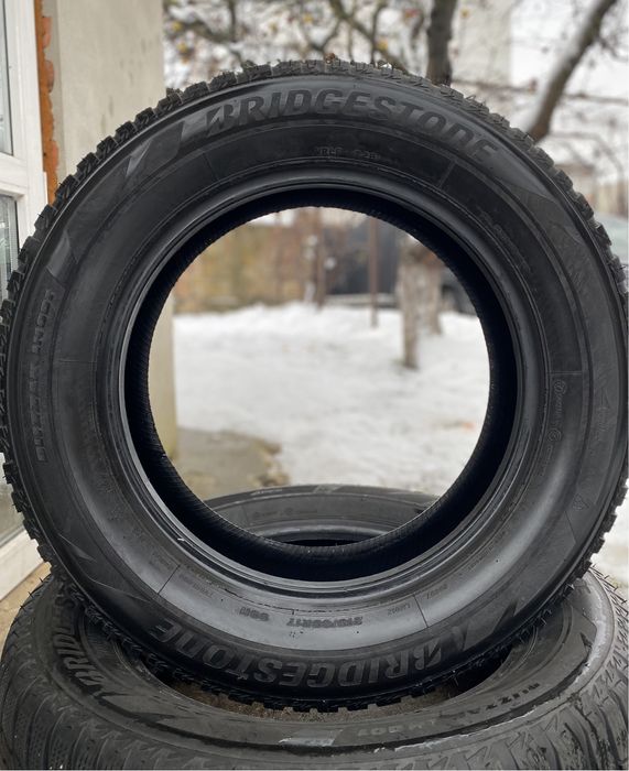 Шини R17 215/65 Bridgestone Blizzak LM001. 2017p. 6.7mm. Зима