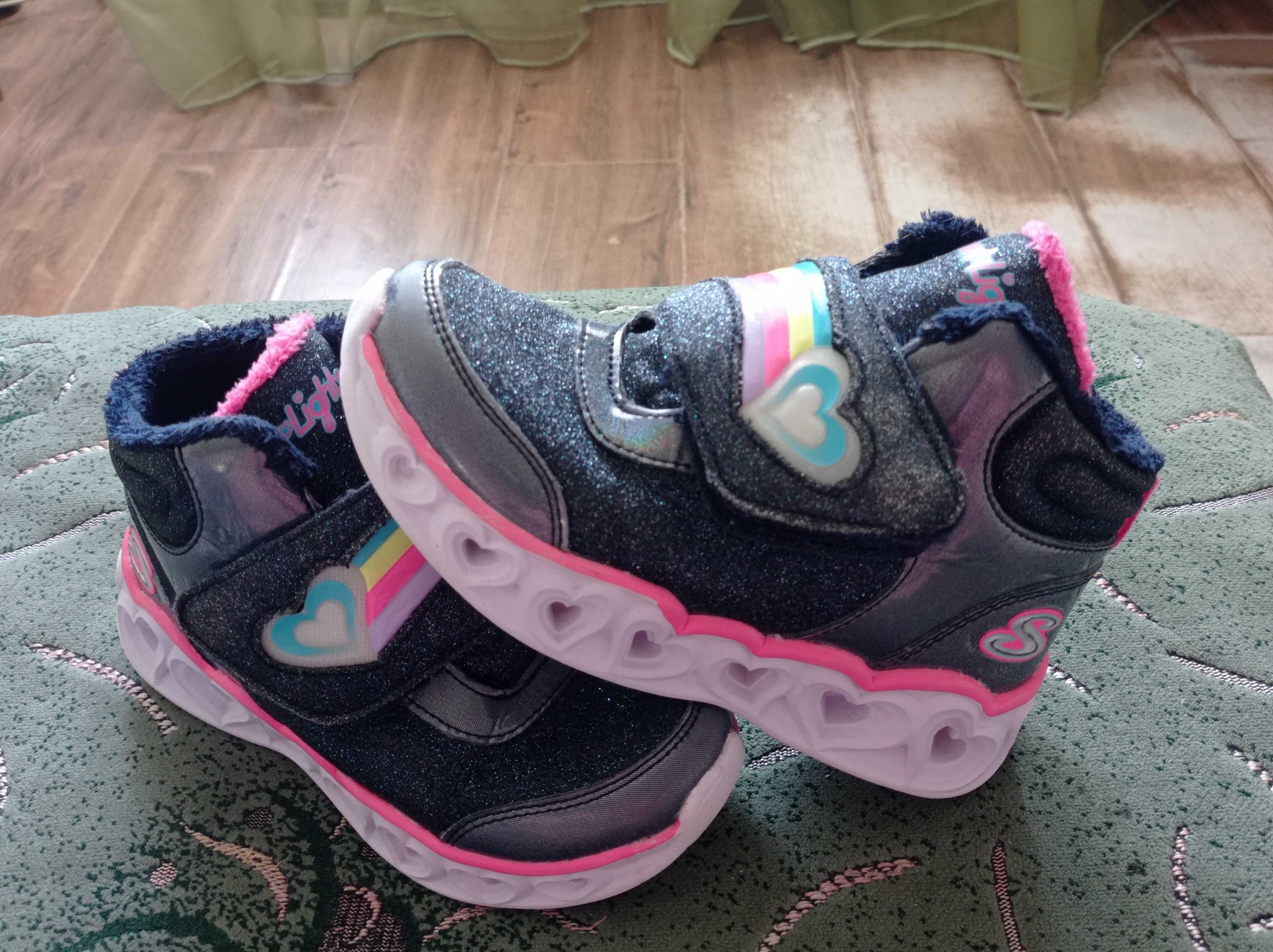 Ботинки Skechers (оригинал) фирменные  размер-29стелька 19см