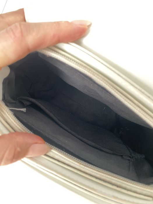 Жіноча сумочка біла