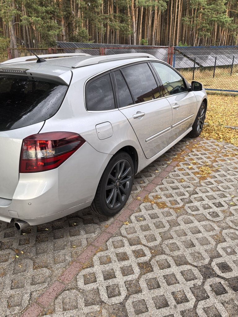 Renault Laguna 3 2.0 dci 130 km 4 control