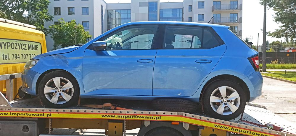 Drzwi błotnik klapa części blacharskie Skoda Fabia 3 2017 kolor
