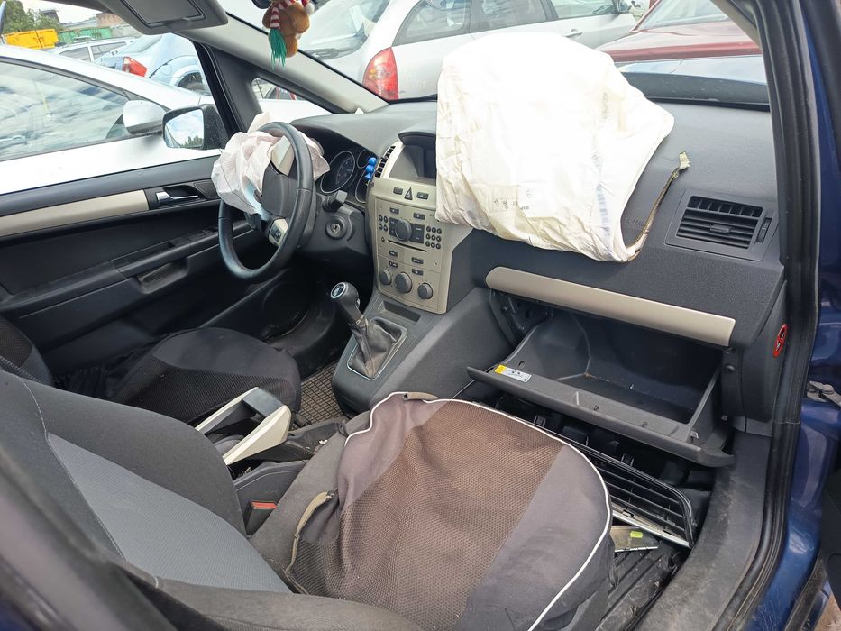 Opel Zafira B Lift Z21B wszystkie części FV transport/dostawa