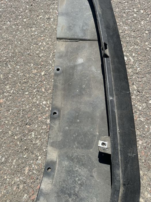 Dodge Challenger 2016 нижня частина бамперу