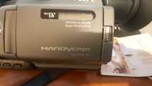 Kamera SONY handycam DCR VX2100E PAL ze stojakiem