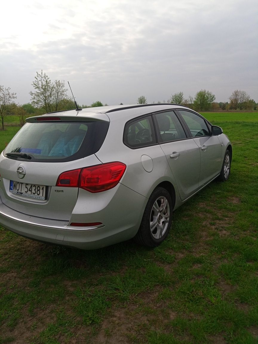 Opel Astra j 1.7 cdti