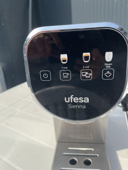 Vendo maquina de cafe ufesa siena automatica como nova