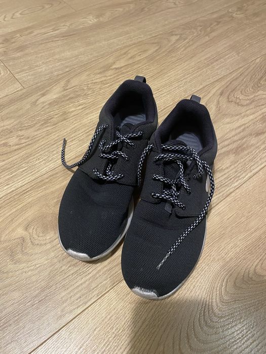 buty nike roshe run