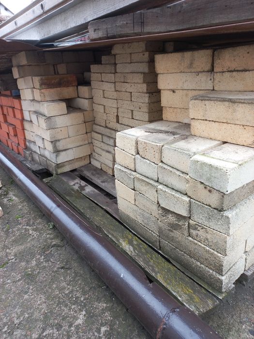 Кирпич, цегла огнеупорная,вогнетривка, шамот.