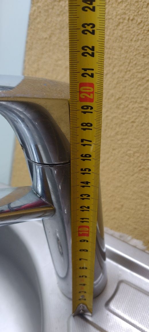 Zlewozmywak aluminiowy.