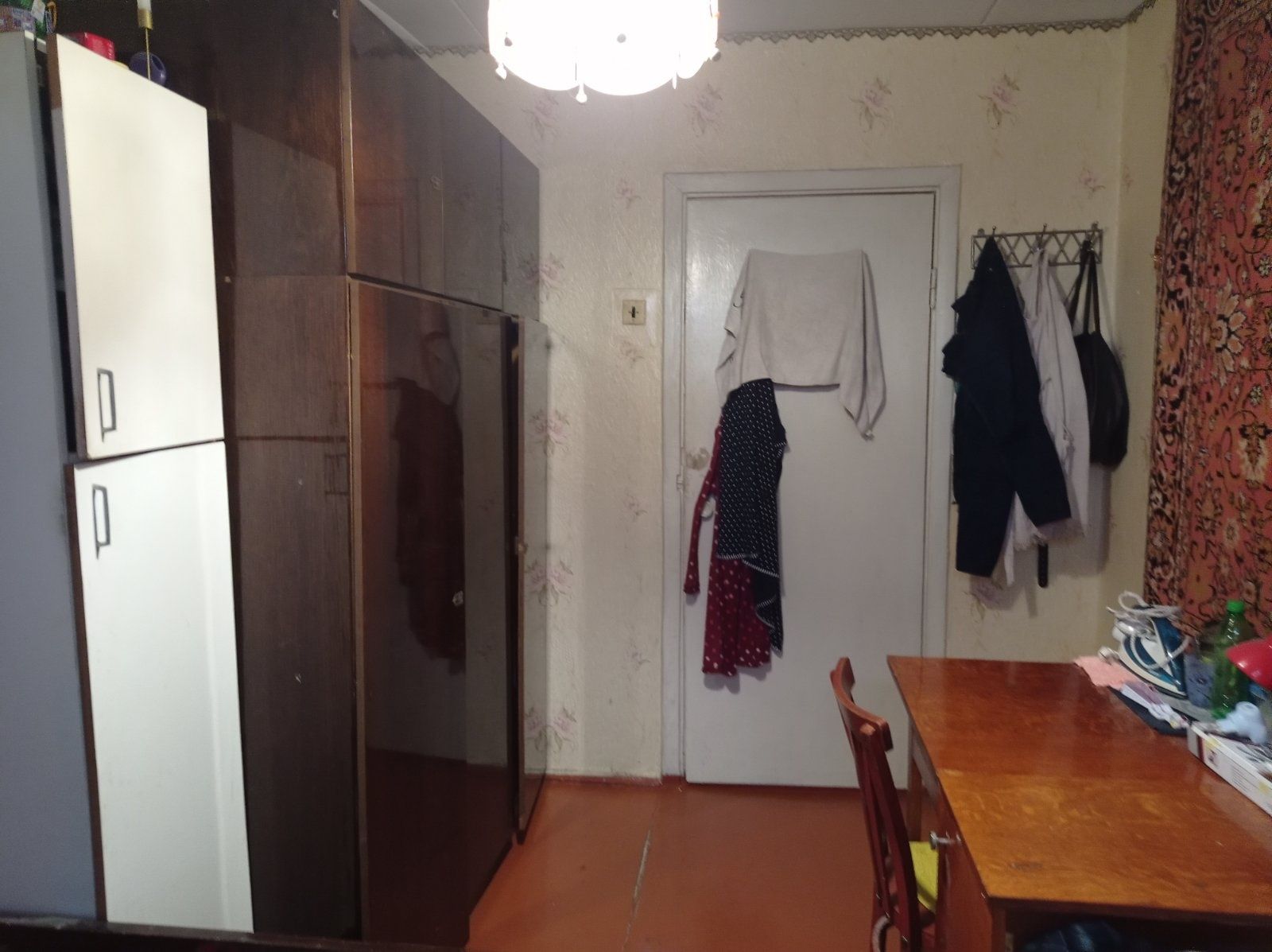 Аренда 1 комнаты в 3х комнатной квартире. Район Пл.Победы