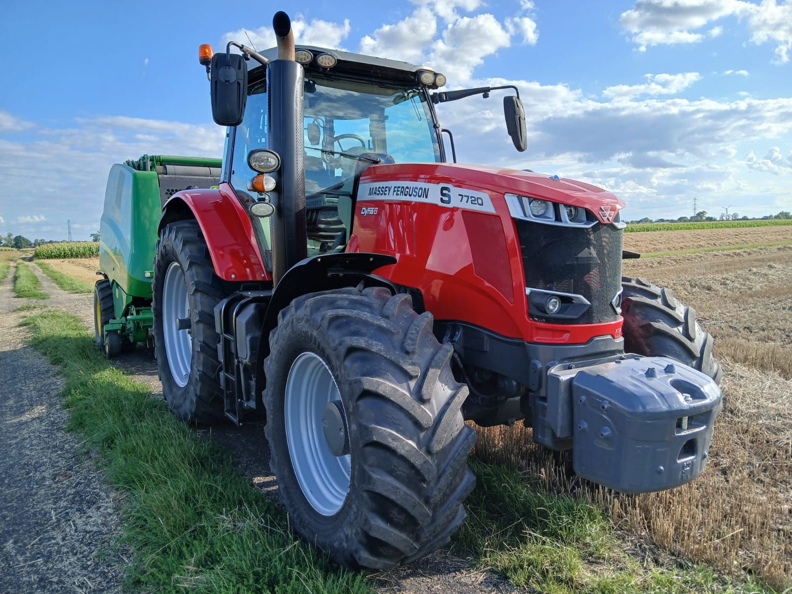 Ciągnik rolniczy Massey Ferguson 7720 S
