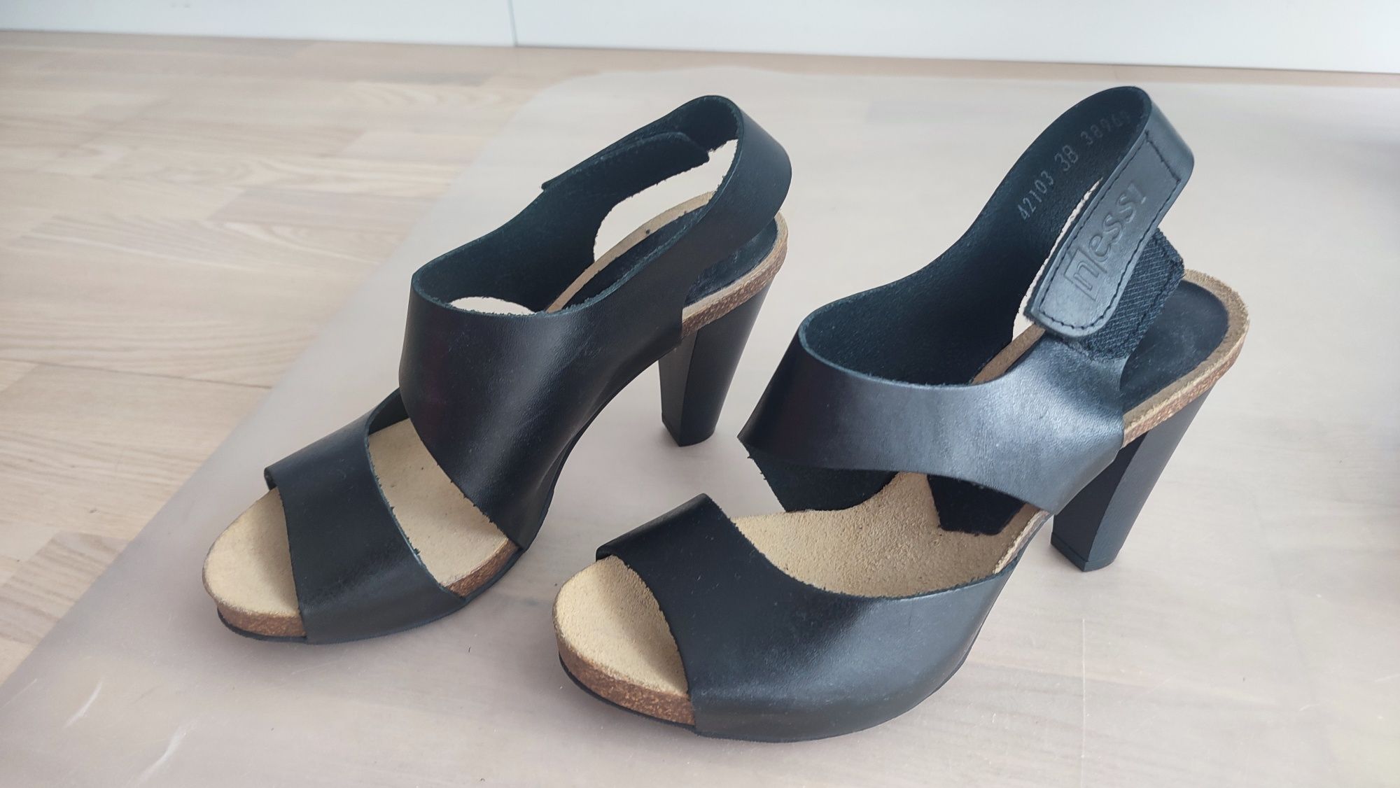 Buty damskie Nessi czarne r.38 nowe
