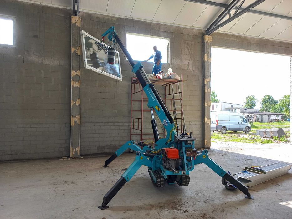 Mini Żuraw MAEDA 205 pająk wynajem 150zł/1h