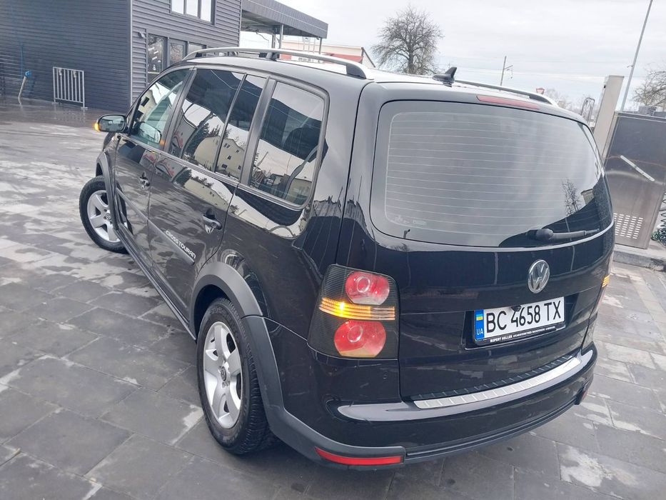 Volkswagen Tauran CROSS. 2.0 TDI