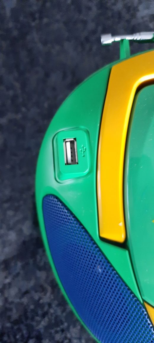 Radio bombox w grafice Brazylii