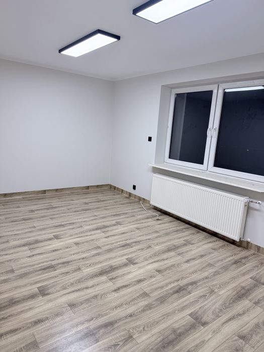 Wynajme powierzchnie biurowe z możliwością wynajmu terenu, hali