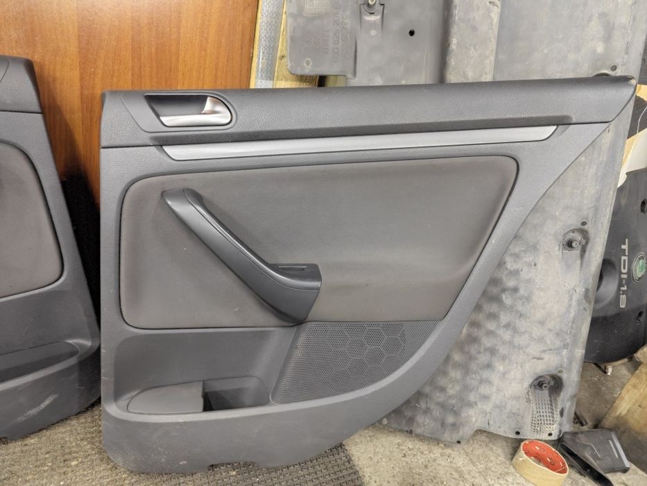 Карти Б/У GOLF-5 2006 року двигун 1.6 МПІ