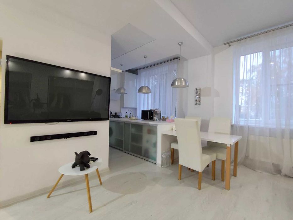 Продам 1-кімнатну квартиру в ЖК на вул. Дмитрівська, 19