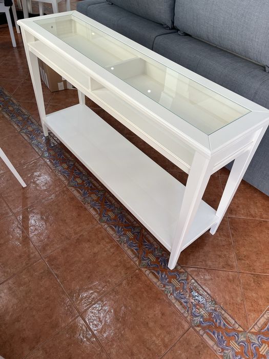 Consola branca com tampo em vidro
