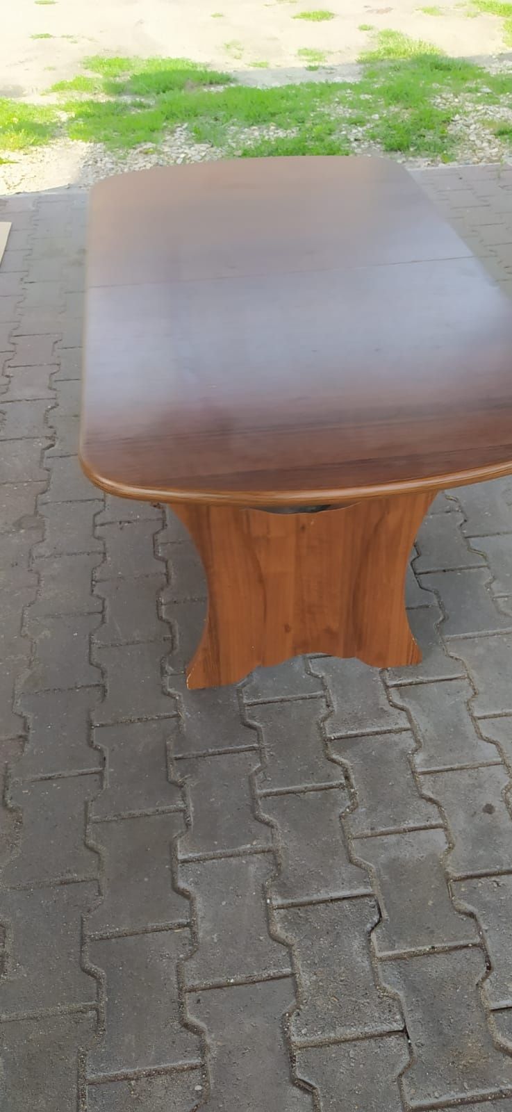 Stół do salonu rozkładany
