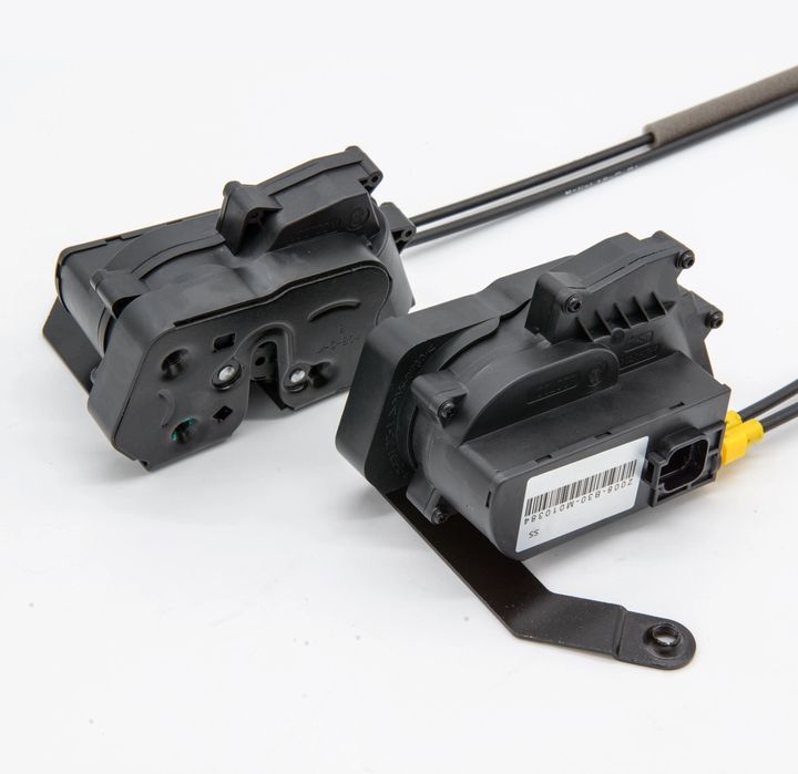 Porcshe cayenne macan доводчики дверей