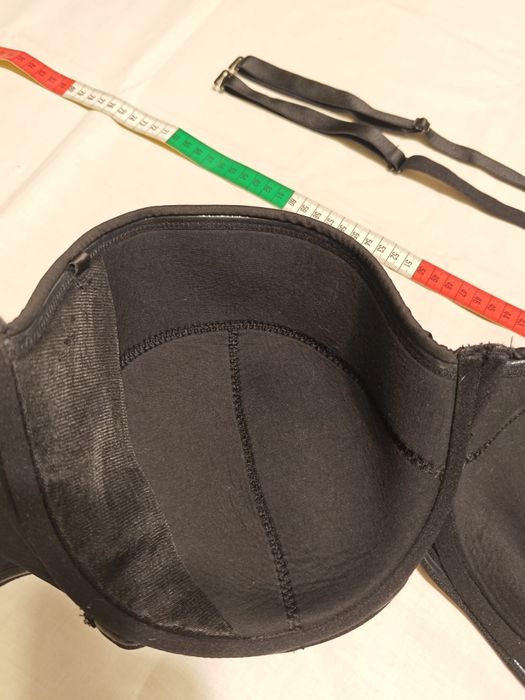 Biustonosz czarny bardzo duże miseczki