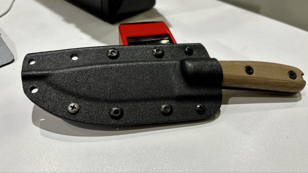 Nóż Esee 4 HM używany