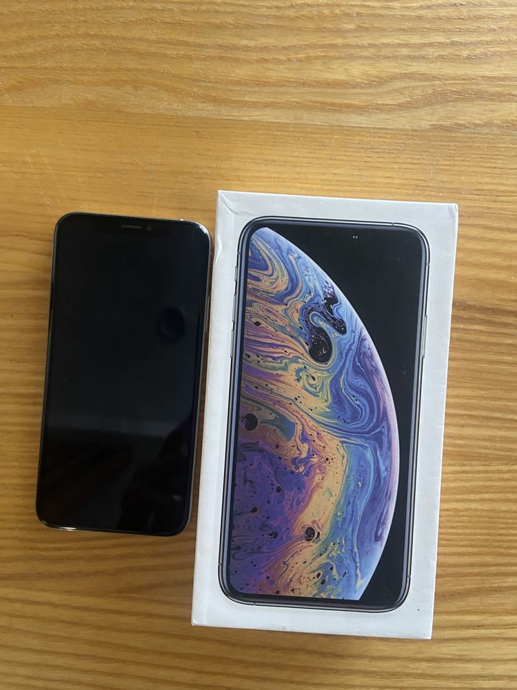 IPhone XS б/у.  (торг)