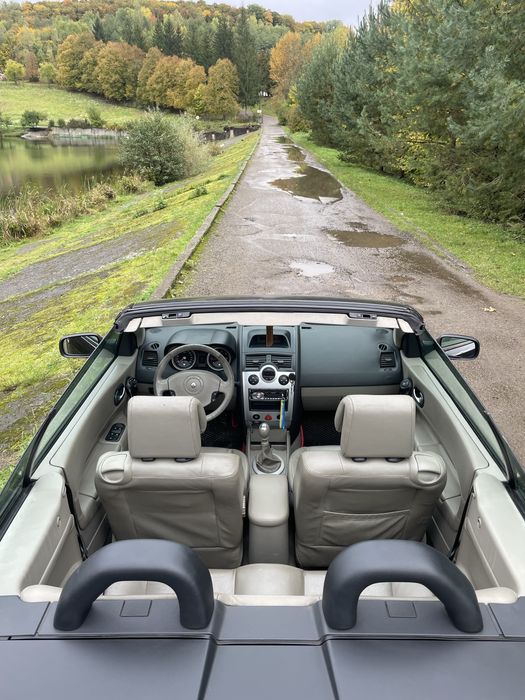 Megan 2 Cabrio- Coupe