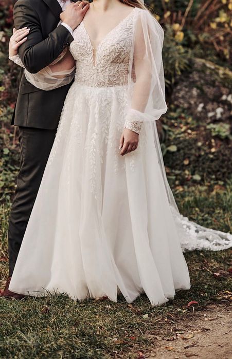 Suknia ślubna z odpinanymi rękawkami