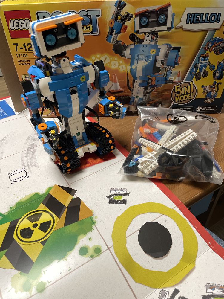 Zestaw kreatywny 17101 | BOOST LEGO robot