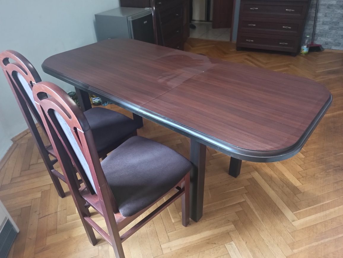 Stół orzech +6 krzeseł