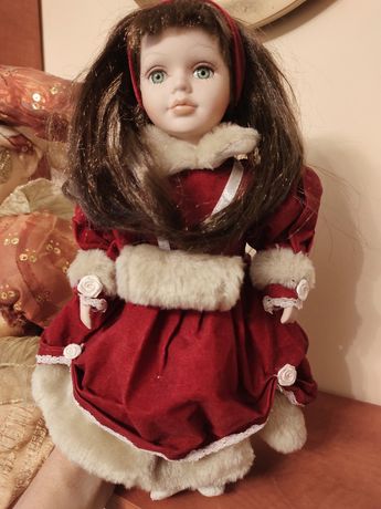 Лялька фарфорова колекційна, 30 см.