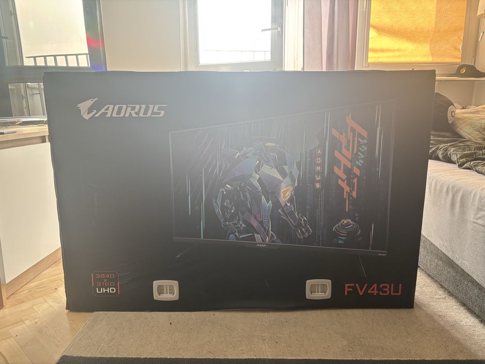 Monitor 43 cale 4k Aorus FV43U