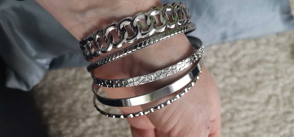 Zestaw bransoletek damskich