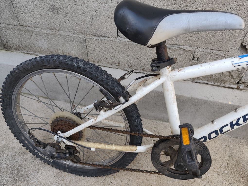 Bicicleta com muito uso