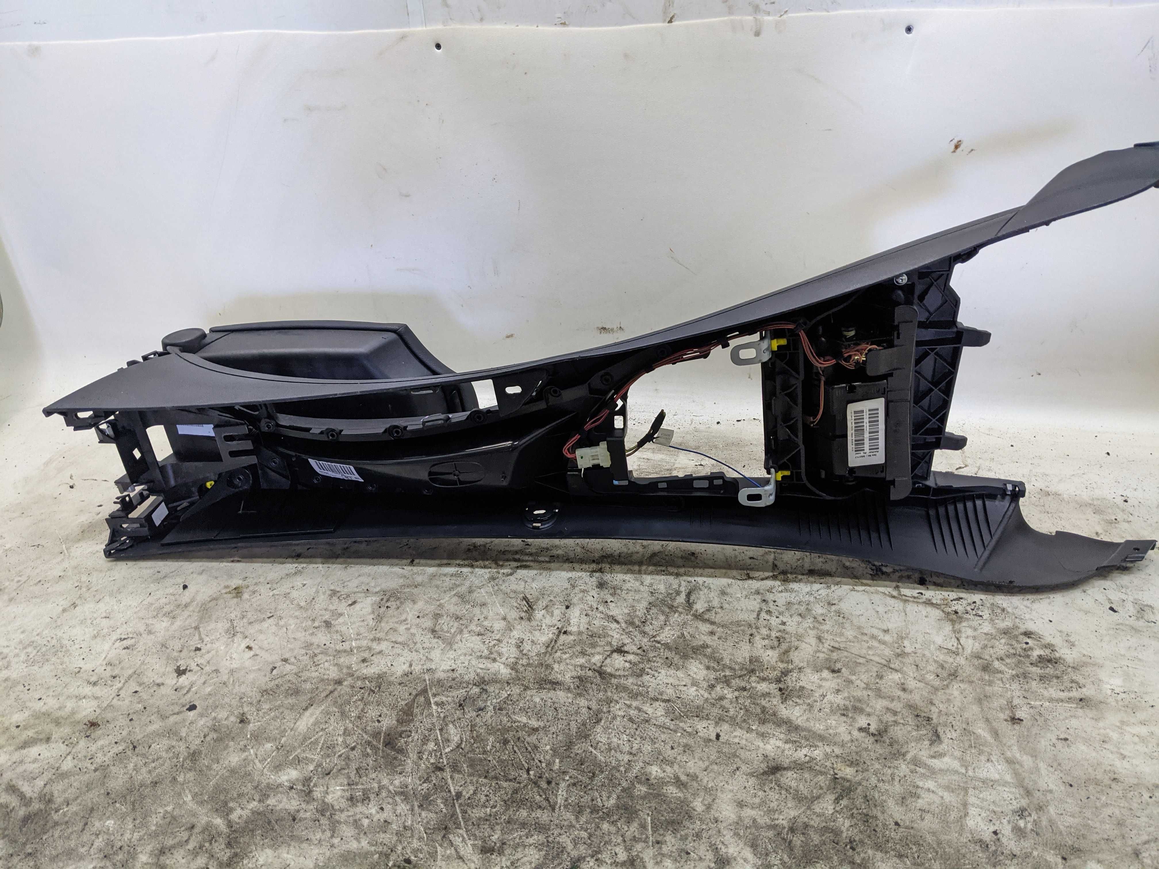 BMW 1 E87 Tunel Środkowy Podłokietnik
