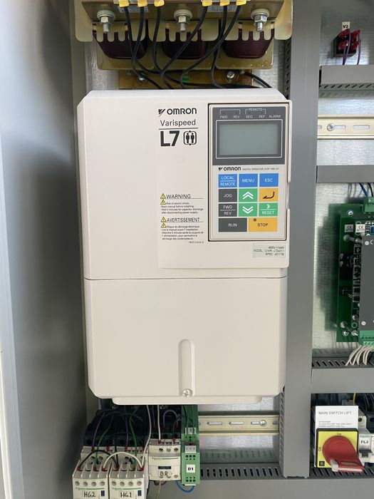 Falownik L7 Omron