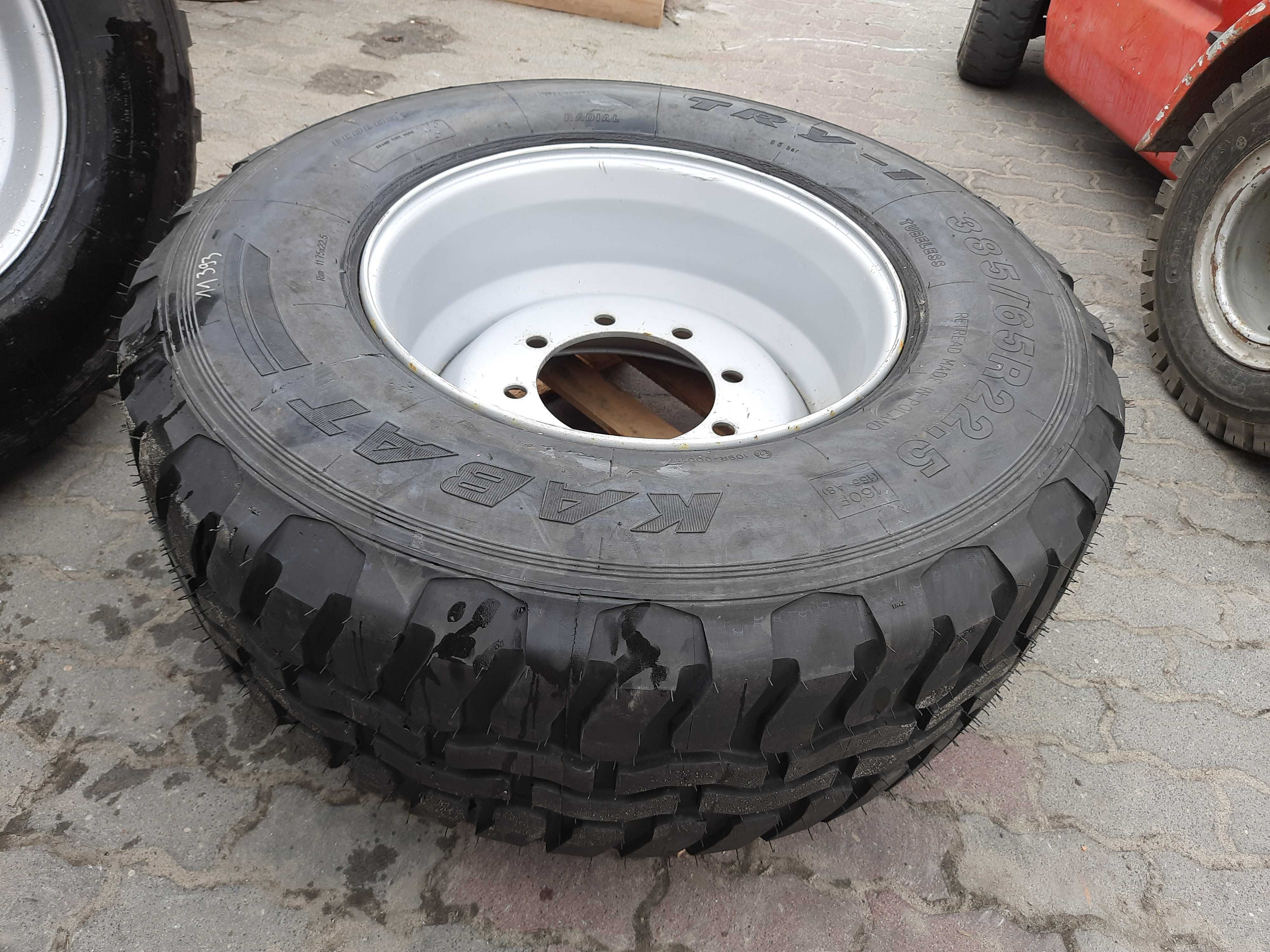 Koło - Opona 385/65R22,5 + felga 11,75x22,5 - 8 otworów 2szt - komplet