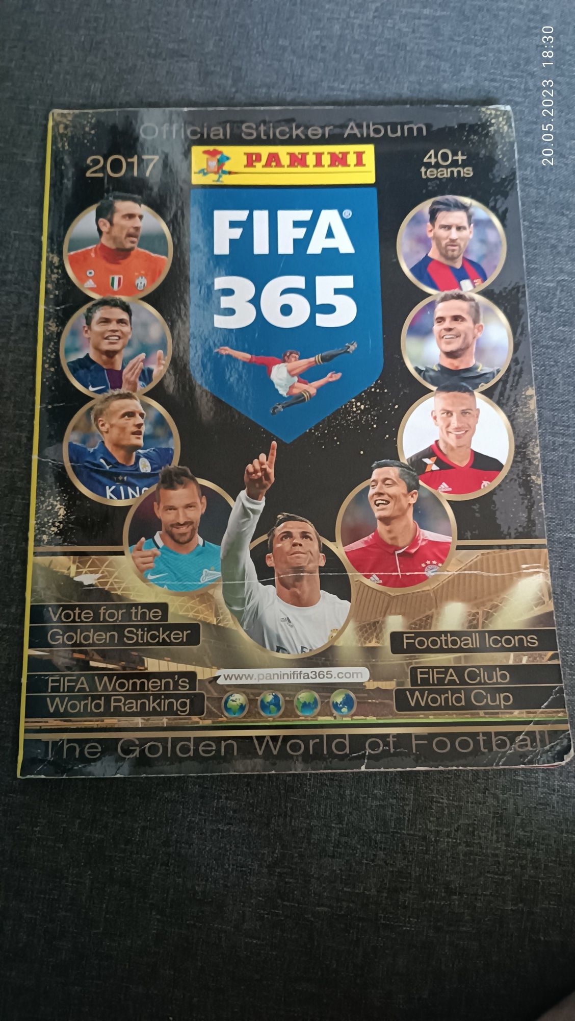 Album piłkarski naklejki FIFA 365 Panini 2017 Prezent