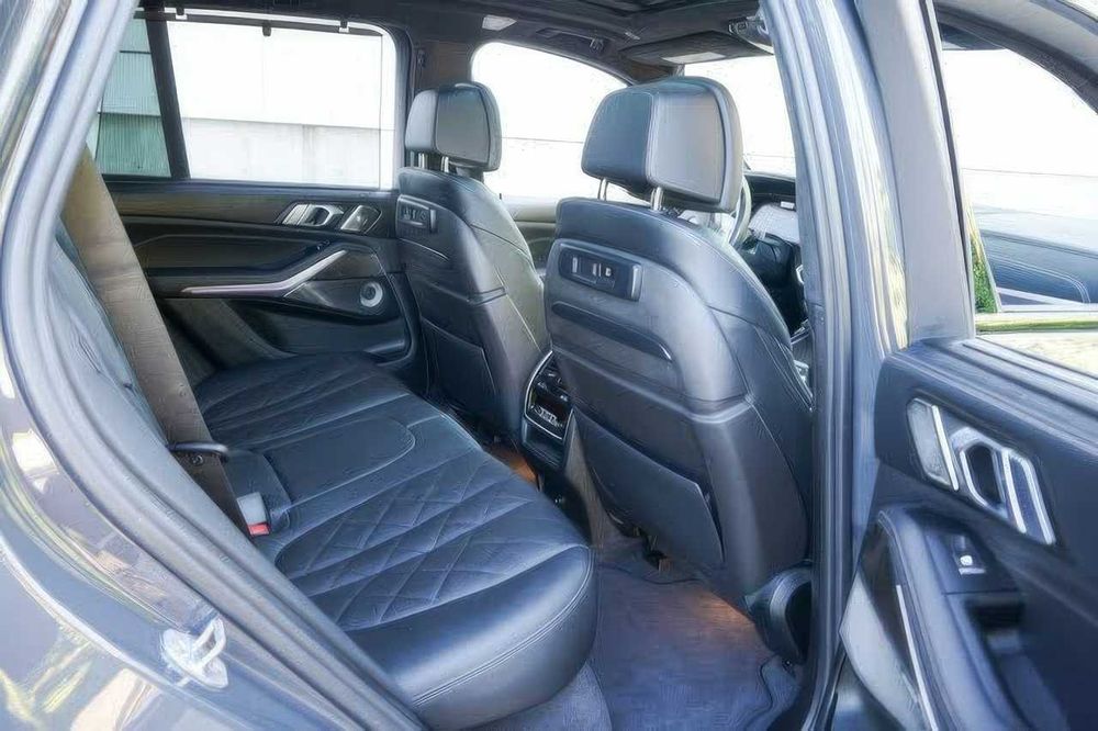 BMW X5 M50i xDrive      2023