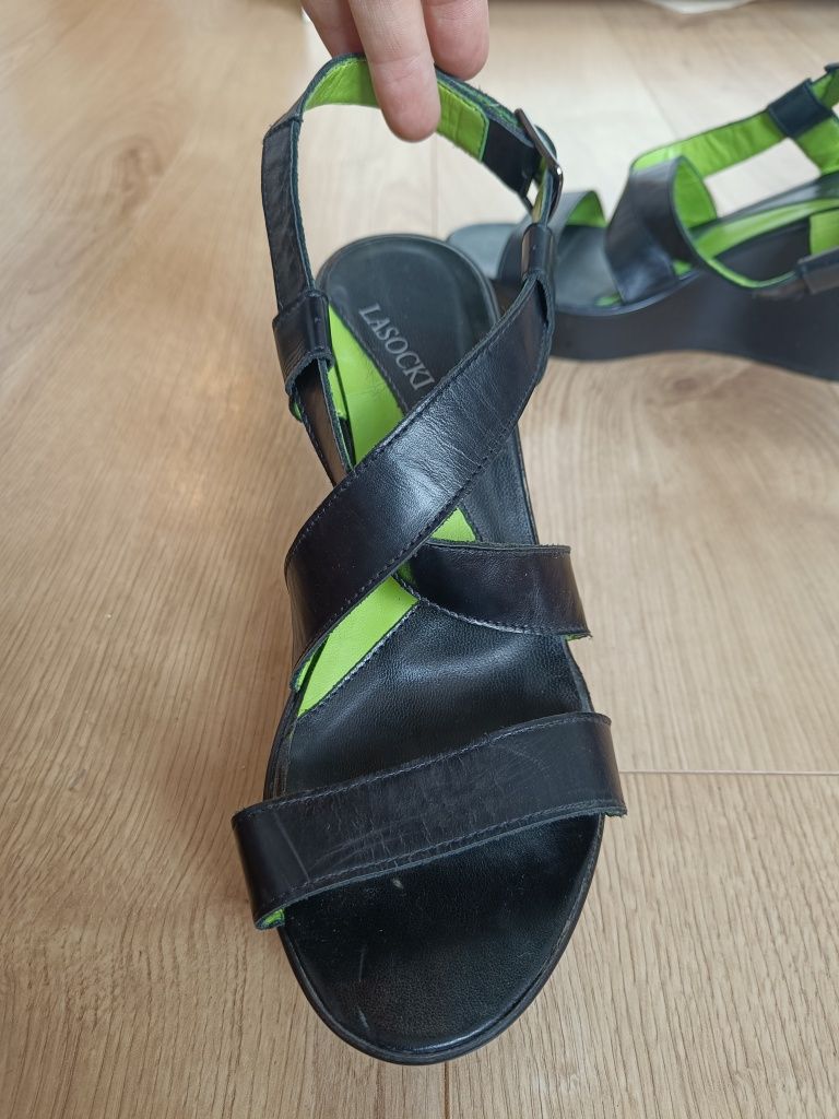 Lasocki 39 skóra jak nowe koturny sandały buty