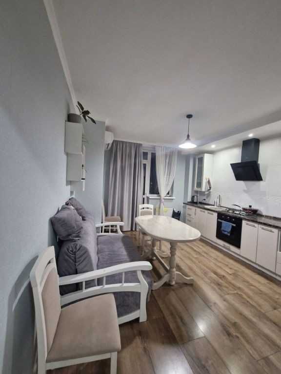 1-комнатная квартира с ремонтом в ЖК Эко Солярис.